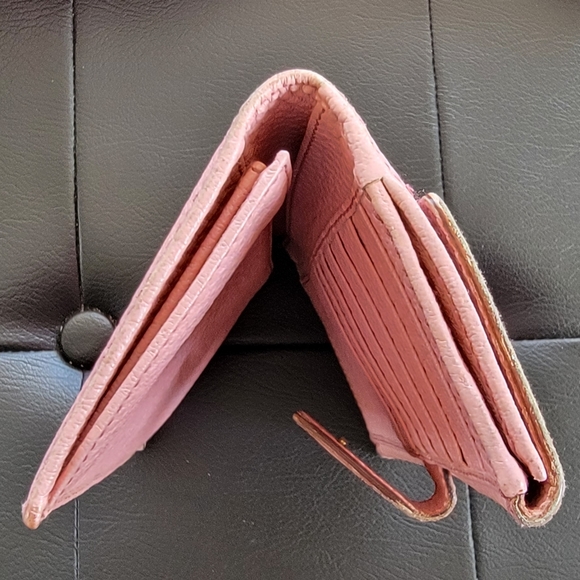 Gucci Pink Bamboo Accent Leather Continental Wallet - Picture 9 of 13